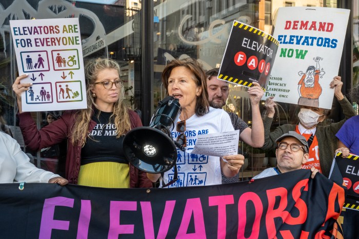 MTA details congestion pricing discount program for low-income drivers 2 Rally for congestion pricing in Manhattan