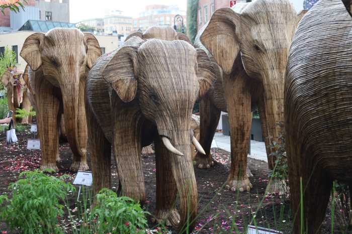 A pack of 100 elephants land in Manhattan's Meatpacking District 'from India with love' 6 Statues of wooden elephants in Meatpacking District