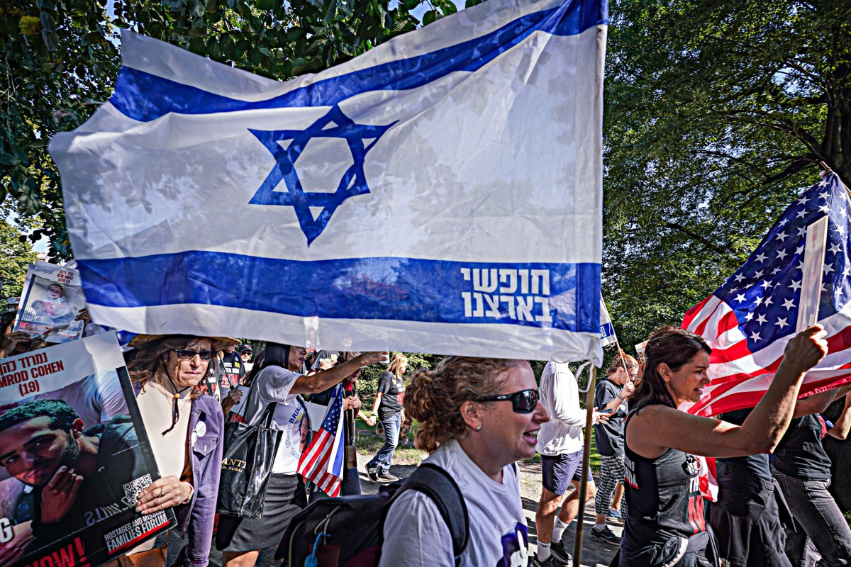 'We want this war to end,' Hundreds gather in Central Park to mark somber anniversary of Oct. 7 terror attack on Israel 12