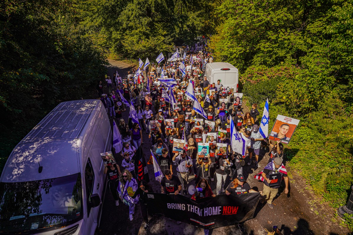 'We want this war to end,' Hundreds gather in Central Park to mark somber anniversary of Oct. 7 terror attack on Israel 10