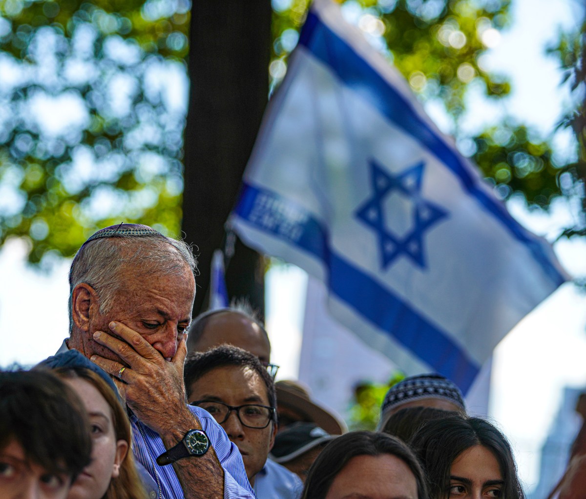 'We want this war to end,' Hundreds gather in Central Park to mark somber anniversary of Oct. 7 terror attack on Israel 6