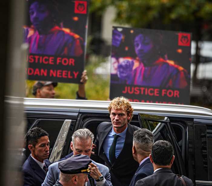 Daniel Penny trial | Consultant in Kyle Rittenhouse case aiding defense, leaving Jordan Neely's supporters seething 3 Daniel Penny arrives at court for manslaughter trial.