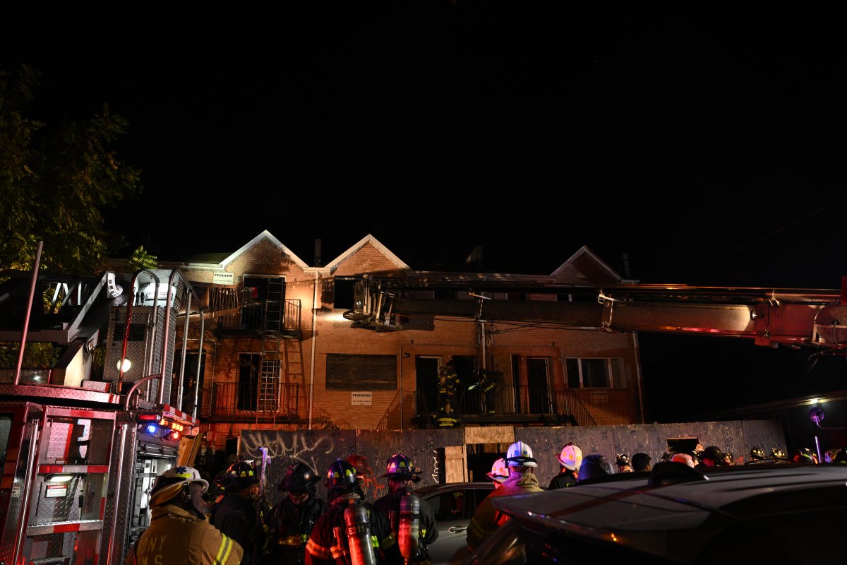 Two-alarm Queens fire rips through partially-completed homes: FDNY 3