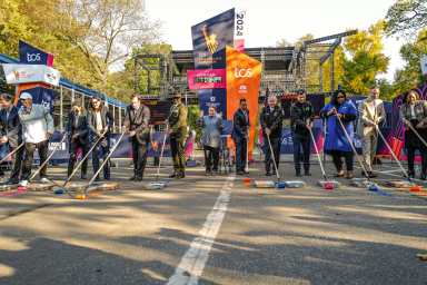The preparations for the TCS New York City Marathon are officially underway after top city officials ceremoniously painted the blue line in Central Park Wednesday that will run through the race.