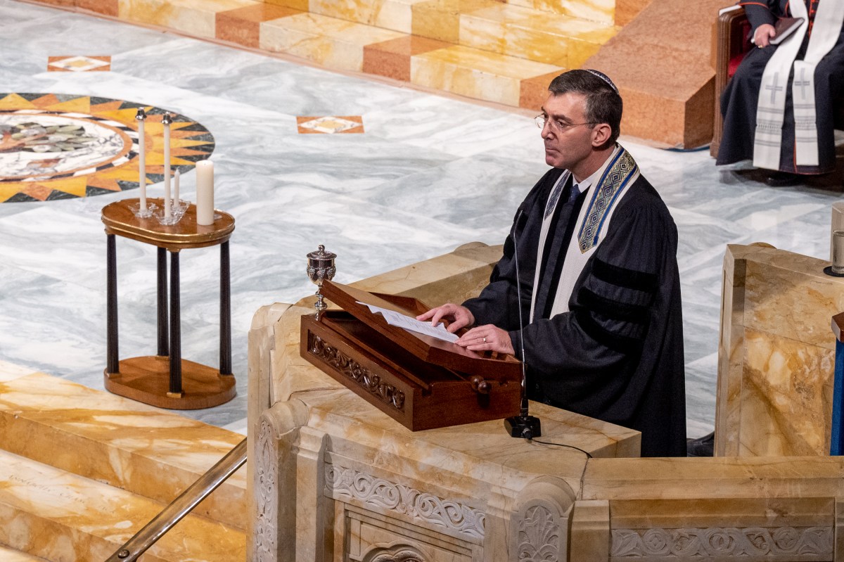 Ahead of Oct. 7, Cardinal Dolan joins interfaith Rosh Hashanah shabbat service in Manhattan 3