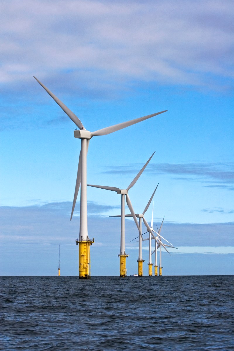 Community Offshore Wind unveils ambitious proposal for New York's clean energy future 2 offshore windmills in water
