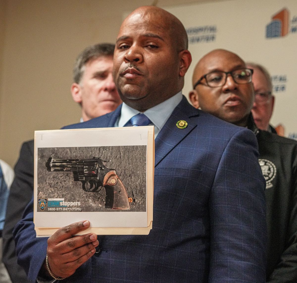 Queens shootout: Slain robbery suspect who shot cop had violent rap sheet four decades long 4