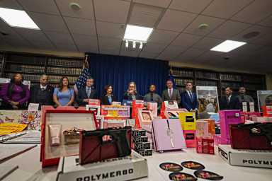 Governor Kathy Hochul and Queens District Attorney Melinda Katz unveiled on Tuesday a takedown of suspects allegedly responsible for $2 million in stolen retail goods.