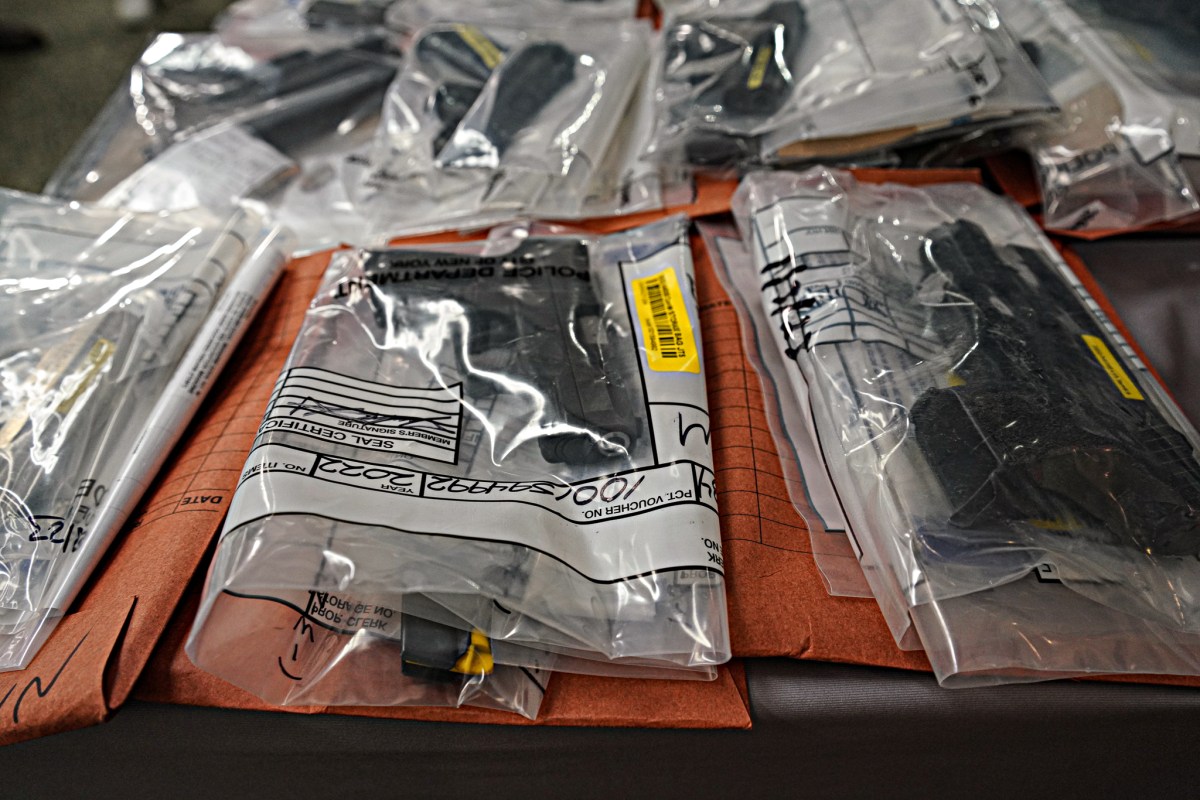 Massive Manhattan gang takedown leads to 24 shooting suspects indicted, gang war stopped: DA Bragg 3