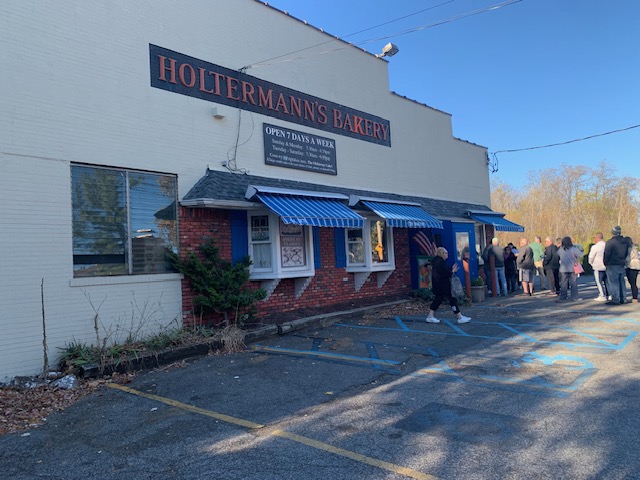 Staten Islanders line up in droves to support NYC bakery criticized by Whoopi Goldberg 6 NYC bakery exterior that was criticized by Whoopi Goldberg