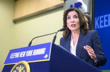 New York City's minimum wage is set to go up New Year's Day — but some say it's not nearly enough 43 Governor Kathy Hochul announces minimum wages will increase to $16.50 in 2025, raising .50 cents.