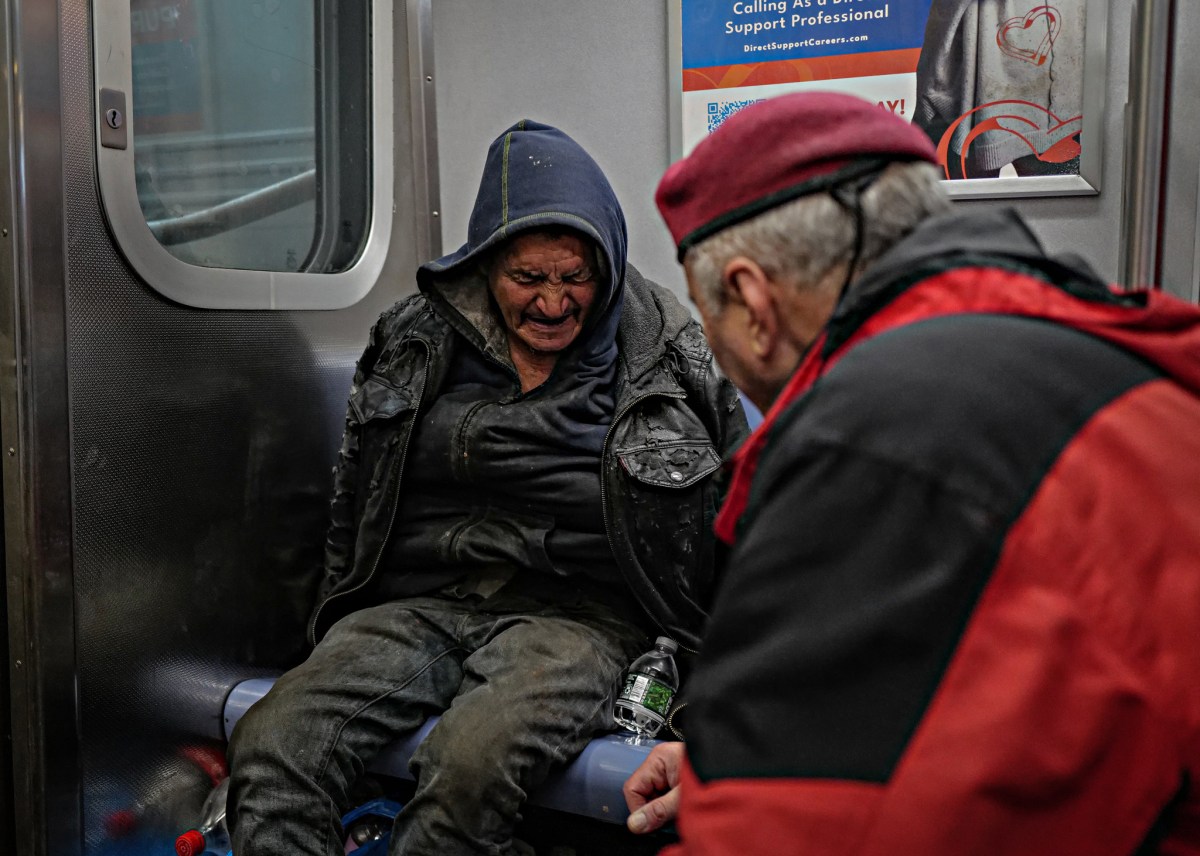 Guardian Angels resume subway patrols following subway arson attack as founder Curtis Sliwa questions transit safety 5