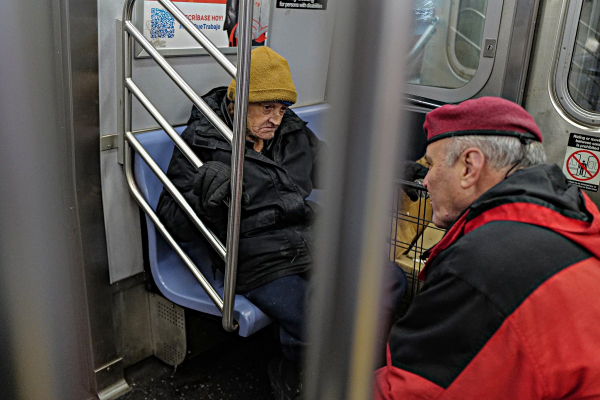 Guardian Angels resume subway patrols following subway arson attack as founder Curtis Sliwa questions transit safety 7