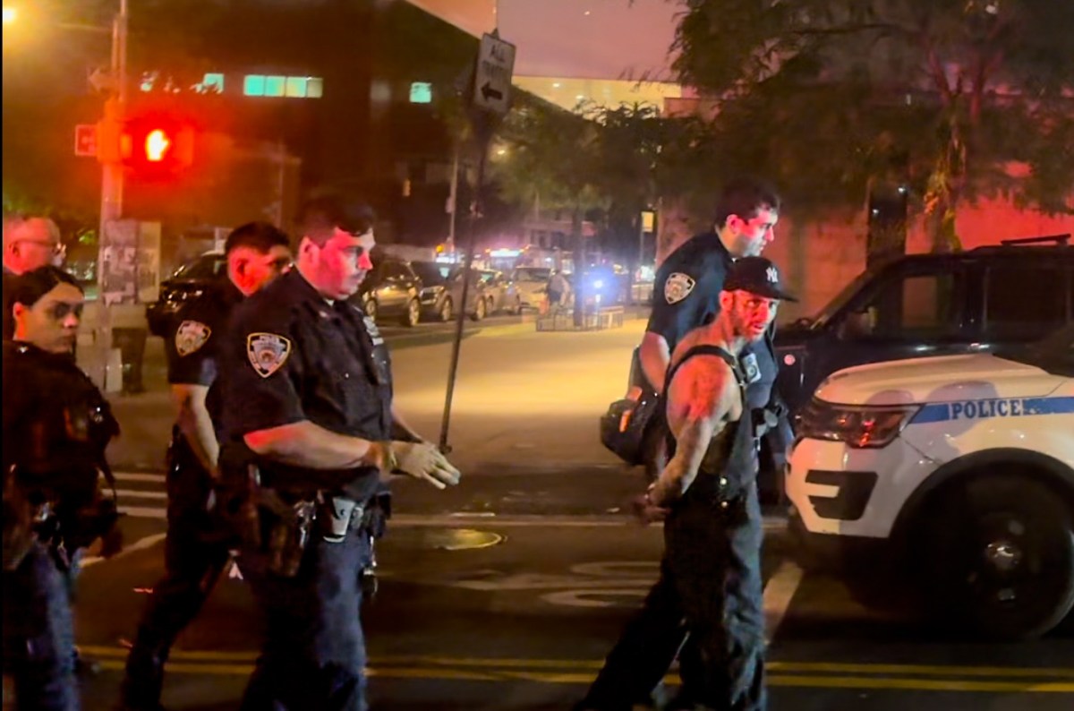 EXCLUSIVE | Manhattan community afraid man who allegedly went on violent rampage at laundromat may soon be free to cause more harm 3