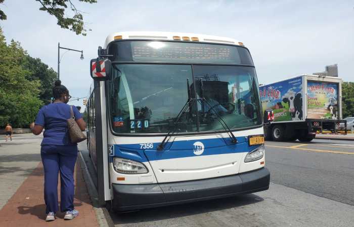 Brooklyn bus driver stabbed passenger during violent on-board argument: cops 7 B41 bus in Brooklyn