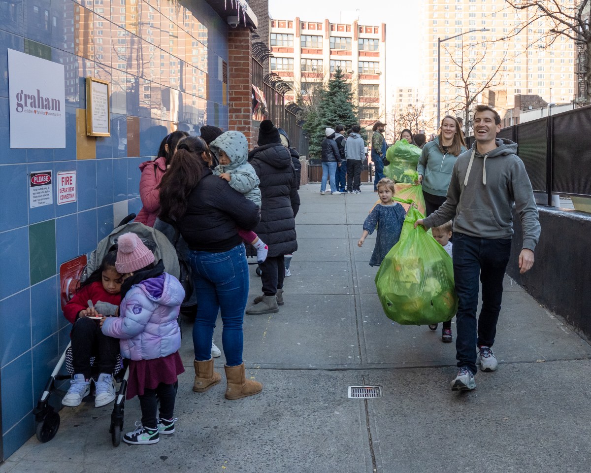 Spreading holiday joy: Unique Manhattan 'toy store' helps restore the spirit of the season 4