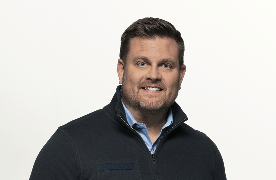 MIDTOWN SHOOTING | CEO of UnitedHealthcare executed outside hotel; gunman caught on camera 2