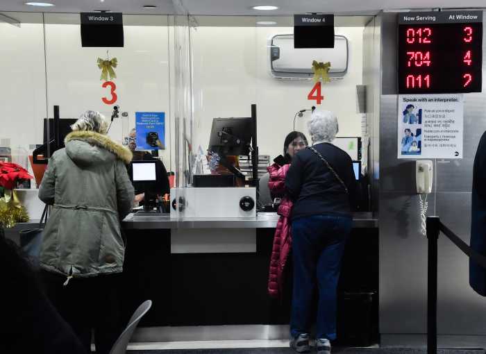 MTA's reduced-fare OMNY program now available to seniors in NYC 6 Customers at an MTA customer service center where reduced-fare OMNY is available