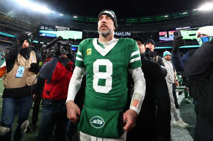 BREAKING: Aaron Rodgers ousted by Jets as 2-year stay will come to end 4 Aaron Rodgers Jets