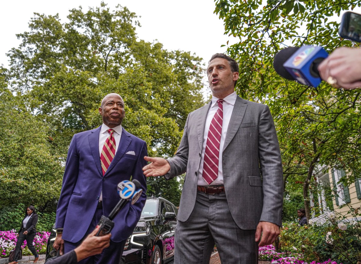 Criminal indictment against Mayor Adams dismissed by federal judge 2 Mayor Adams with attorney on resignation rumor