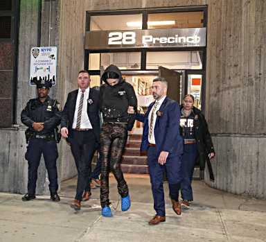 Harlem deli murder: Woman accused of stabbing postal worker dead over sandwich order 44 Woman accused of stabbing postal worker dead in Harlem