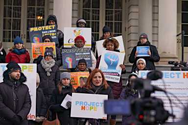 Court upholds order to continue unit-hold incentive for homeless New Yorkers 4 CEO of WIN Christine Quinn stood alongside fellow service providers and homeless and immigrant rights advocates on the steps of City Hall in January 2025 and denounced President-elect Trump’s promise of mass deportations and cuts to shelters and other social services allegedly a part of what has become widely known as Project 2025.