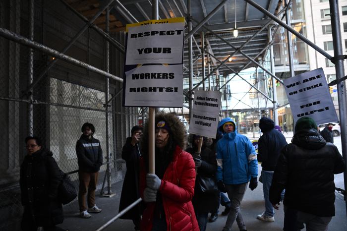 'Fighting for our dignity': Con Edison cleaners go on strike amid unfair labor practice allegations 3 Nelson Employees strike over alleged unfair labor practices at the Con Edison building.