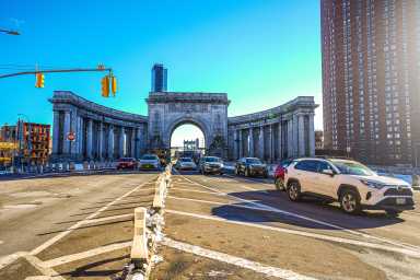 Cars exiting the Manhattan Bridge amid congestion pricing in New York on Jan. 7, 2025.