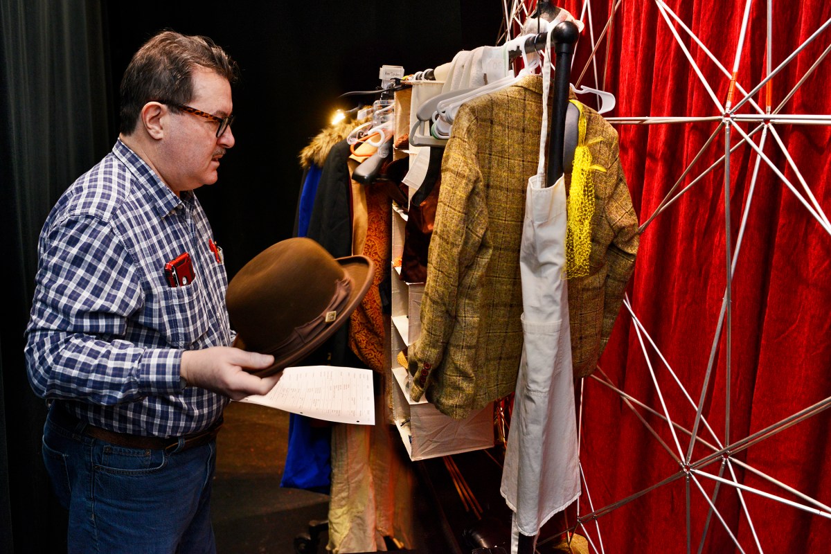 West Village production 'The Essence' celebrates the liveliness of Yiddish, 'the vehicle that carries the Jewish soul' 4