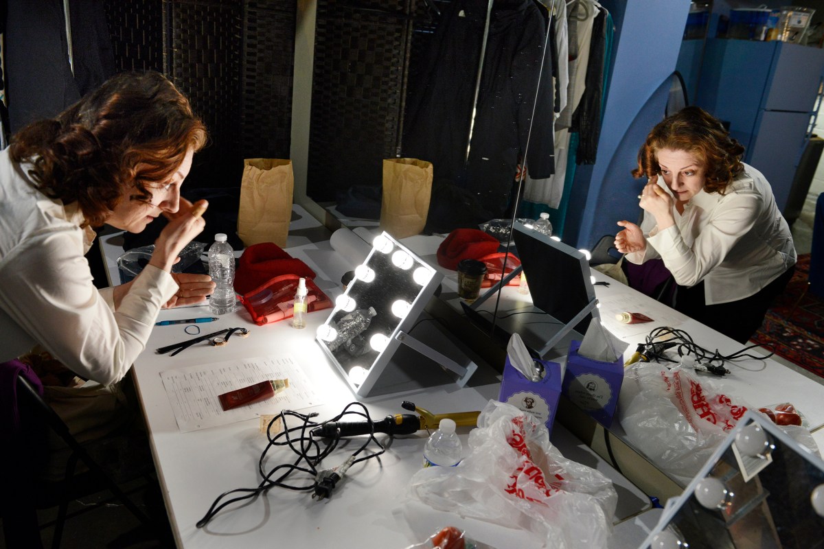 West Village production 'The Essence' celebrates the liveliness of Yiddish, 'the vehicle that carries the Jewish soul' 3