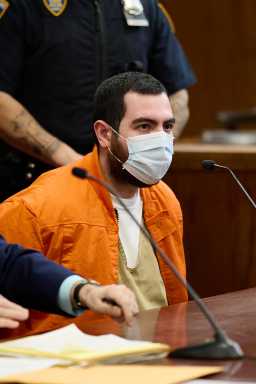 Suspect who allegedly slashed Upper West Side tourist last year indicted for attempted murder 6 suspect who slashed upper west side tourist