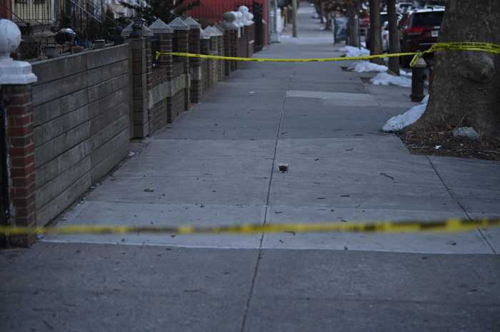 Brooklyn murder: Man stabbed to death during house party, sources say 4 Police tape at scene in Brooklyn where man was stabbed to death