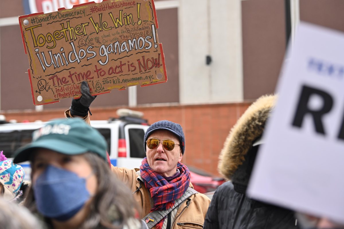 Protesters call on Hakeem Jeffries in Brooklyn to do more to resist Trump administration 4