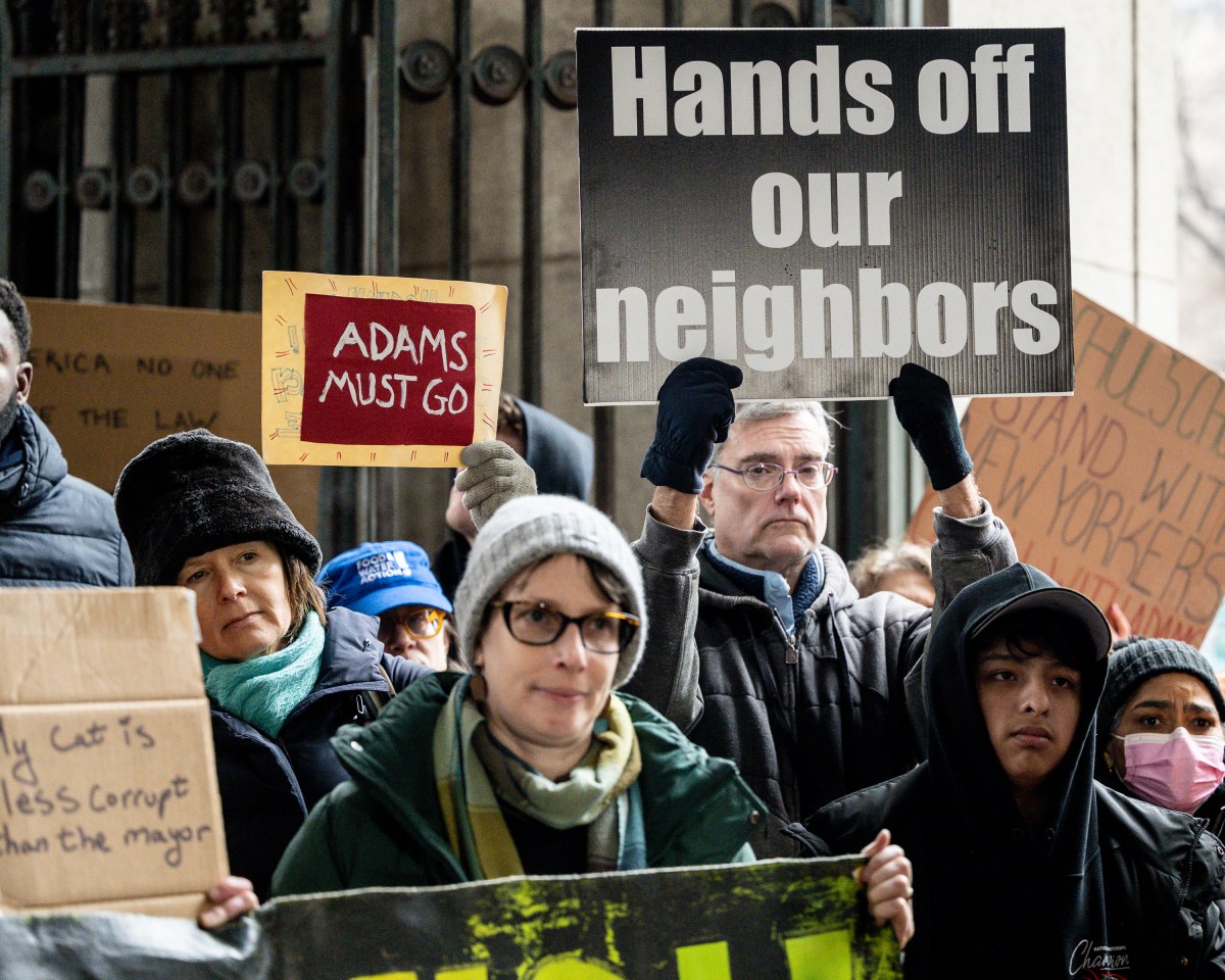 Under pressure: NYC activists demand Governor Hochul dump Mayor Adams as fallout over dropped charges, Trump cooperation continues 5