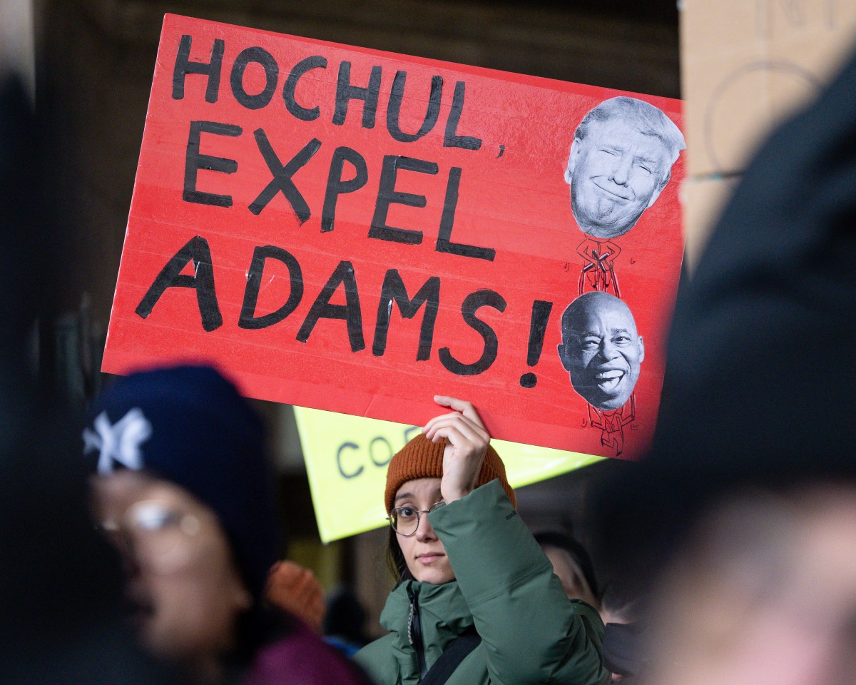 Under pressure: NYC activists demand Governor Hochul dump Mayor Adams as fallout over dropped charges, Trump cooperation continues 3