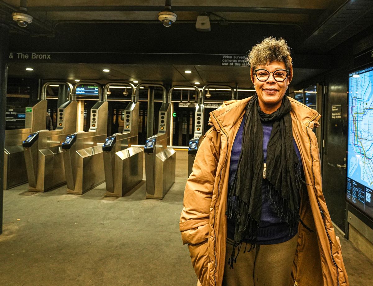 'Everyone feels unsafe': Homeless continue to make beds on rush hour subway trains as NYPD vows to address underground issues 3