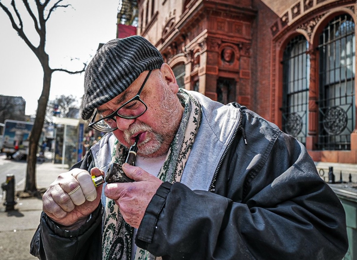 Little Ukraine residents pull no punches after Trump-Zelenskyy White House meeting, pause on military aid 4