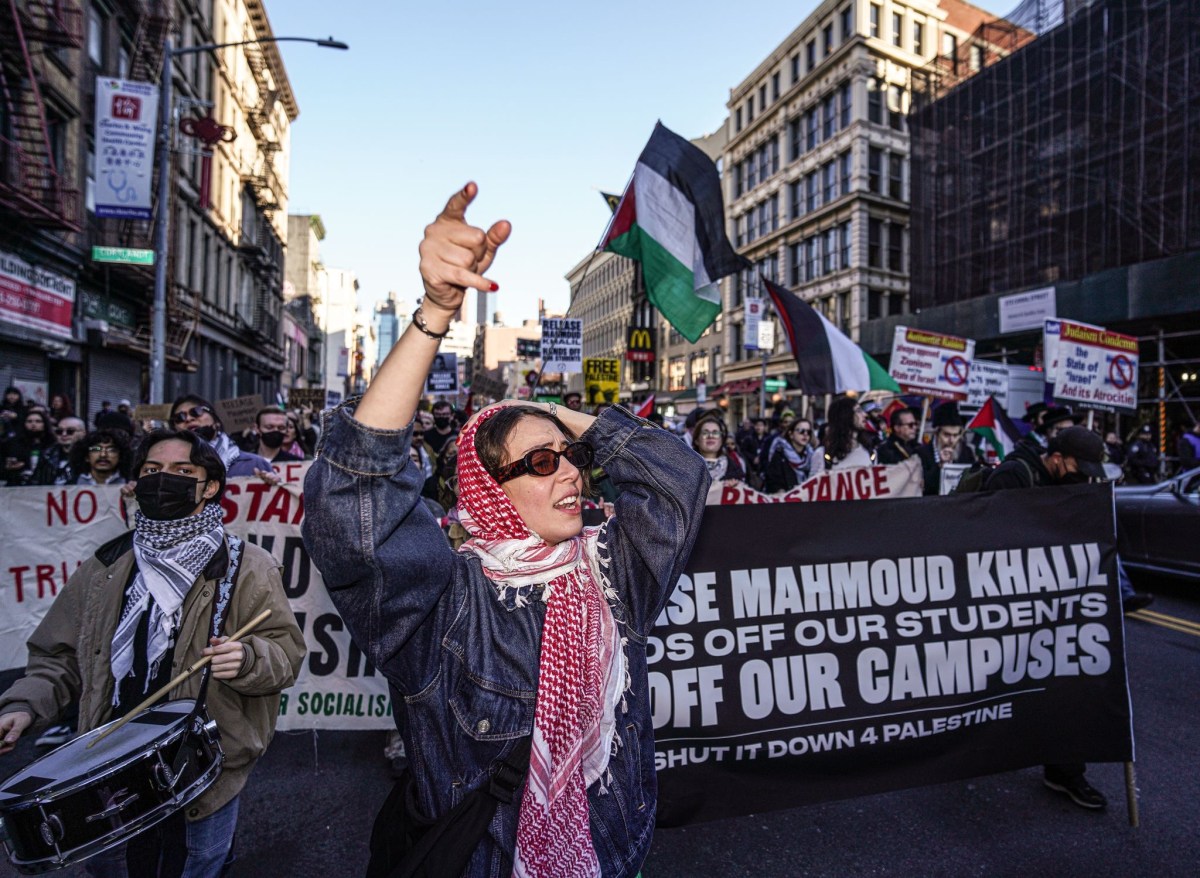Massive Manhattan protest over ICE's arrest of permanent resident and pro-Palestine protester Mahmoud Khalil ends in clashes with cops 2