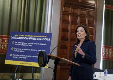 ‘Bell-to-Bell’: How Governor Hochul is seeking to protect kids from digital distractions in schools 22 Governor Kathy Hochul gathered a Youth Mental Health Roundtable to announce a 'distraction-free schools' proposal.