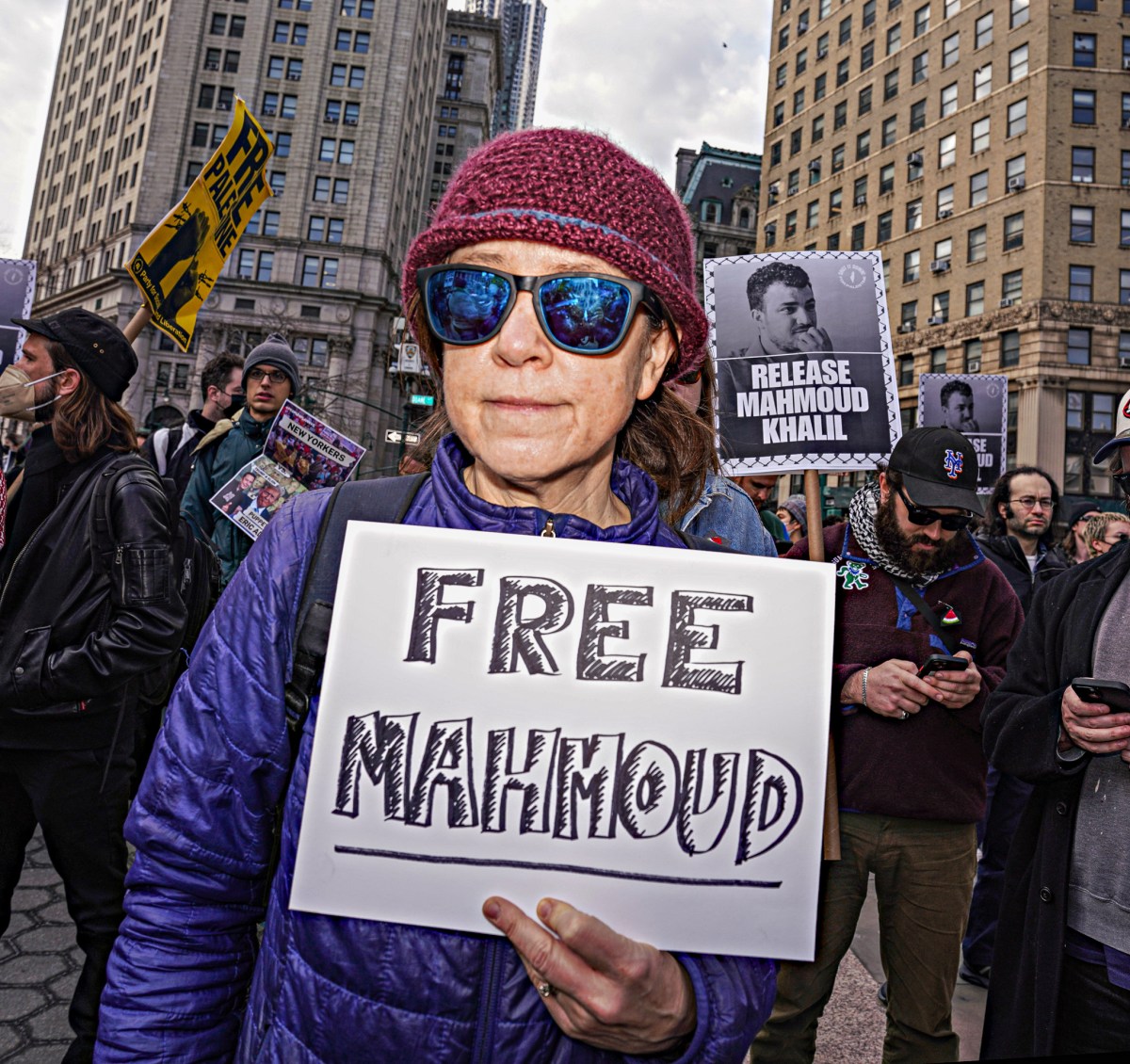 Mahmoud Khalil to remain in ICE custody as hundreds converge upon Lower Manhattan courthouse for hearing 15