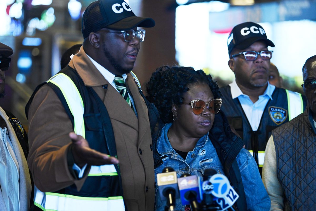 Coney Island mother, clergy demand arrests after teen's gang assault at subway station 7