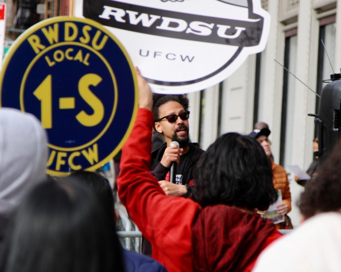 Barnes & Noble workers put it in the books with new union contracts for NYC locations in historic deal 3 Three Barnes & Nobles flagships locations will walk away with ratified contracts.