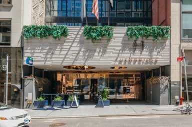 The patio of Isla & Co. in Midtown