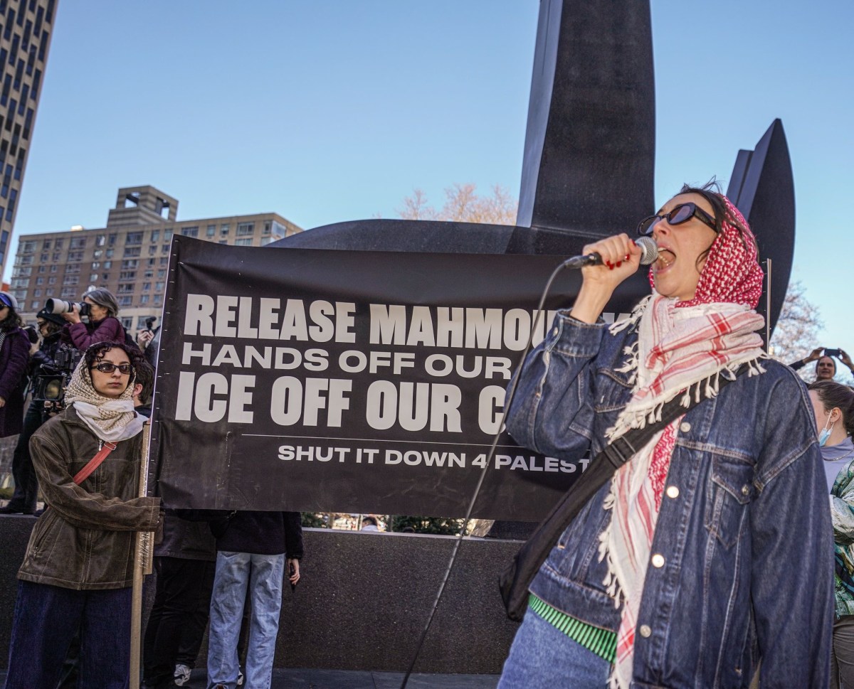 Massive Manhattan protest over ICE's arrest of permanent resident and pro-Palestine protester Mahmoud Khalil ends in clashes with cops 8