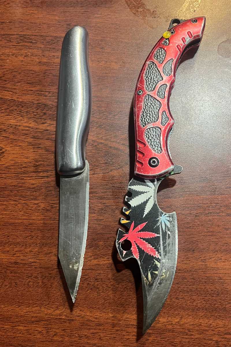 Knives belonging to Midtown fare evader wanted for stabbing