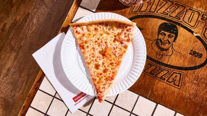 A 'pizza' good news! Seamless revives beloved NYC dollar cheese slice for limited time at 40+ pizzerias 3 New Yorkers who have mourned the cheap slice will be able to enjoy a piece of the pie until May 20.