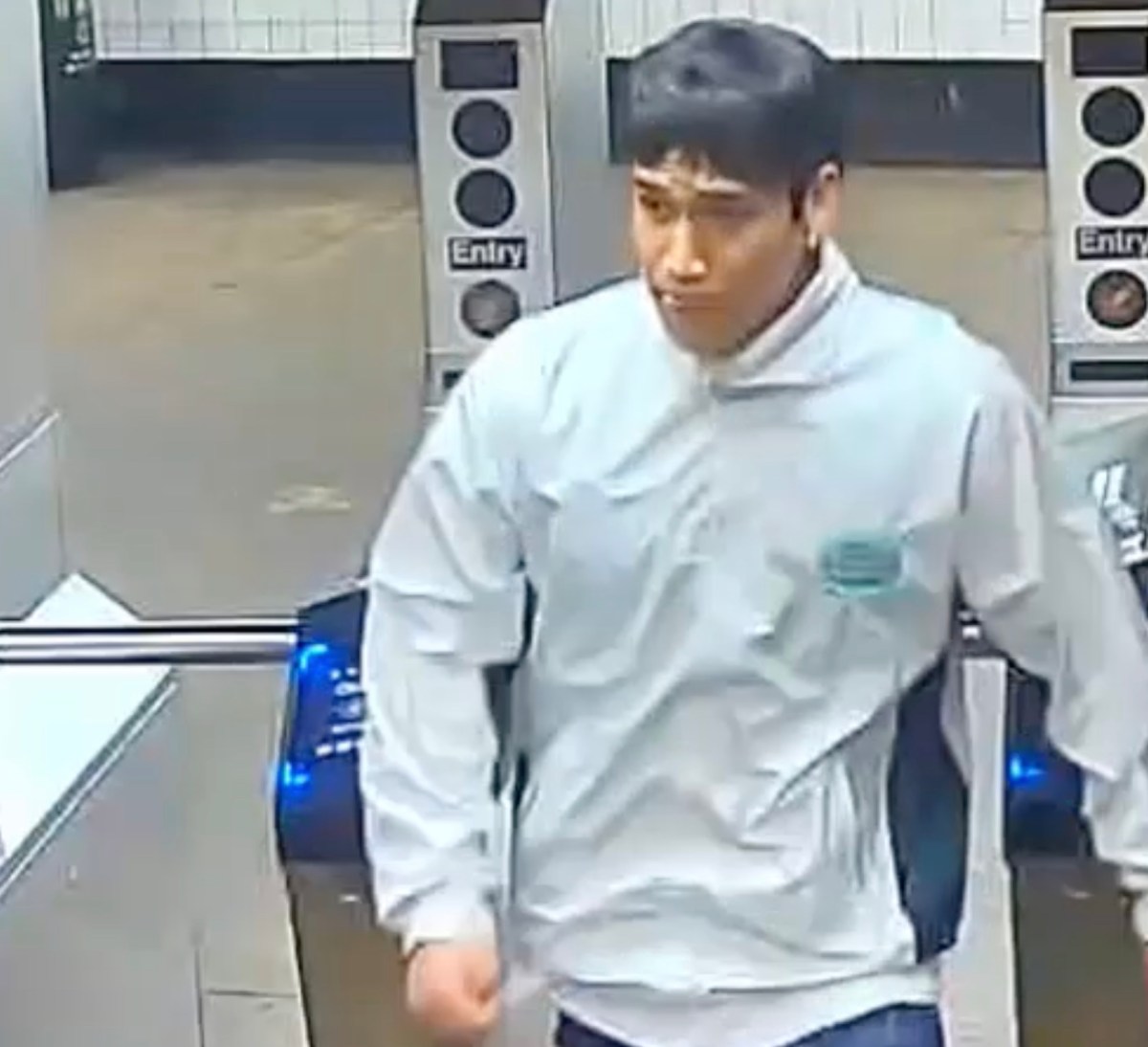 Suspect in Manhattan subway attempted rape