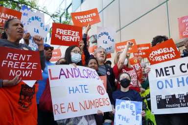 Rent freeze debate heats up as NYC board prepares to vote on increases 17 Tenant Bloc