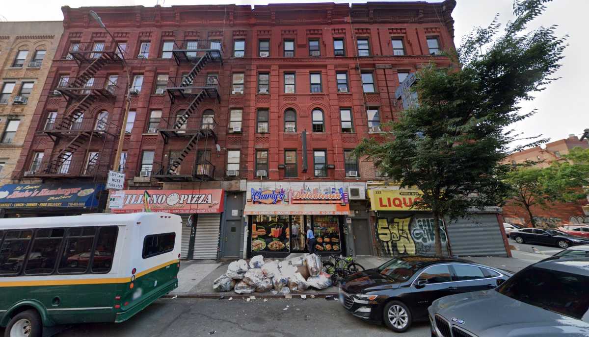 Double shooting in the Bronx leaves man dead, woman wounded: cops 2 Scene of Bronx double shooting