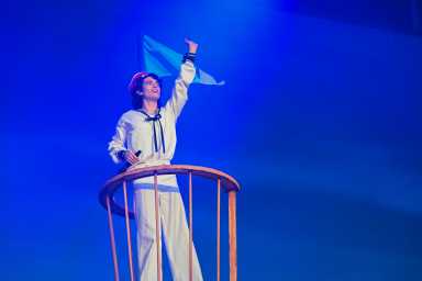 Conan Gray performs at Gov Ball.